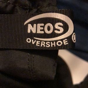 NEOS OVERSHOE “THE MUCK BOOT”